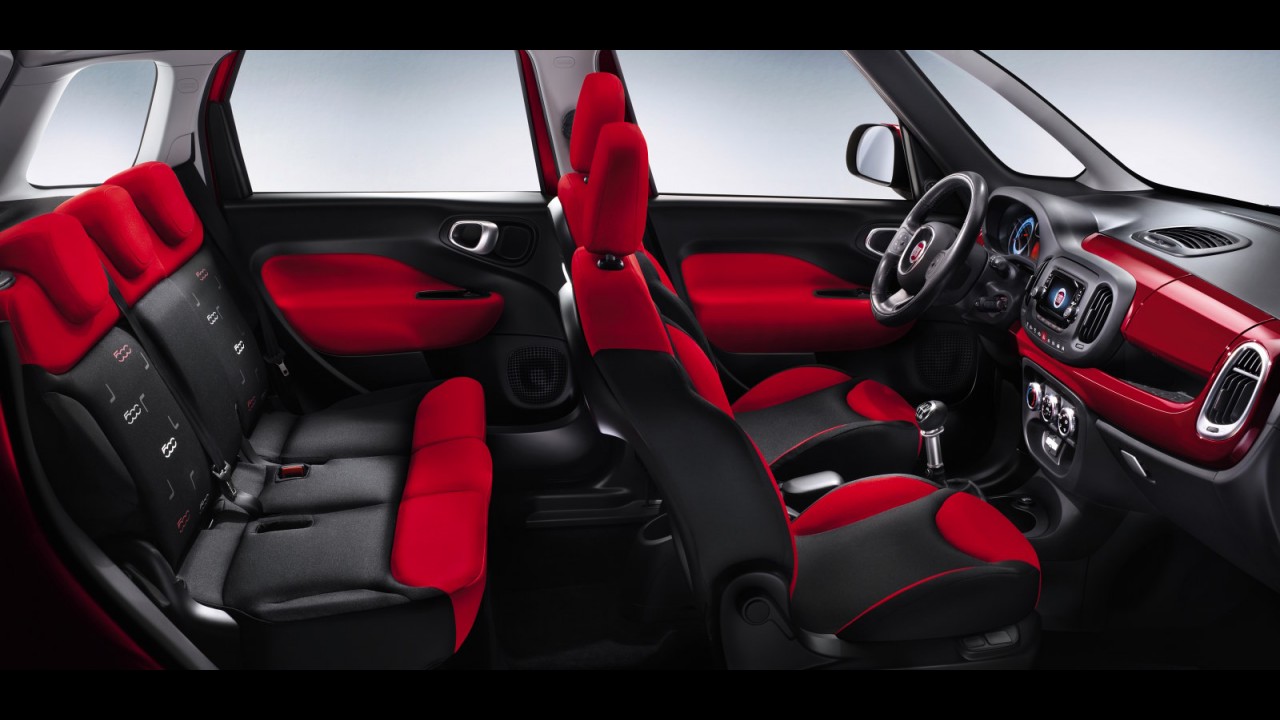 Reveladas as primeiras imagens oficiais do interior do novo Fiat 500L