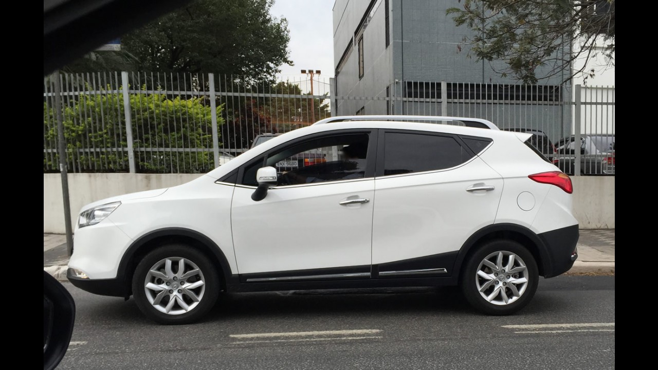 Flagra: pegamos o SUV compacto JAC T5 em versão final