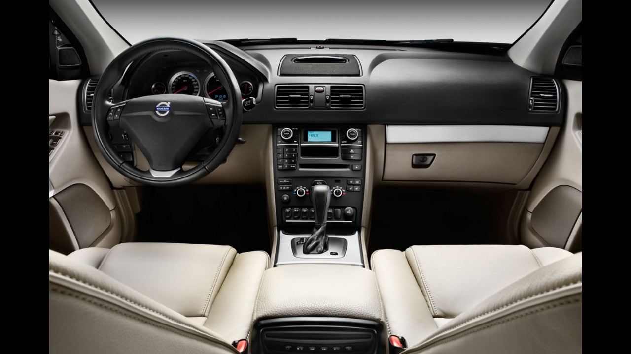 Pré-Frankfurt: Volvo promove mudanças na linha 2012 do XC90