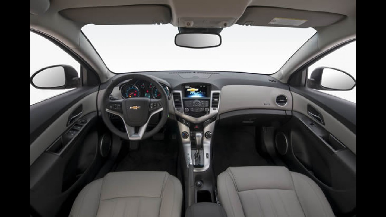 Chevrolet Cruze ganha MyLink com reconhecimento de voz na linha 2014