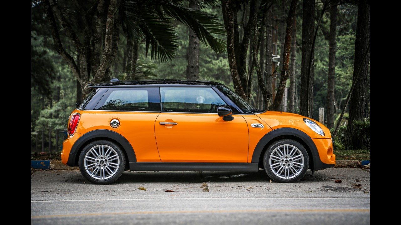 Mini convoca 134 unidades do Cooper no Brasil para reparar falha nos bancos