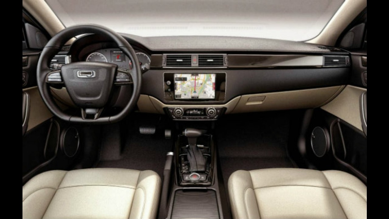 Novo Qoros 3 hatch surge em primeiras imagens oficiais
