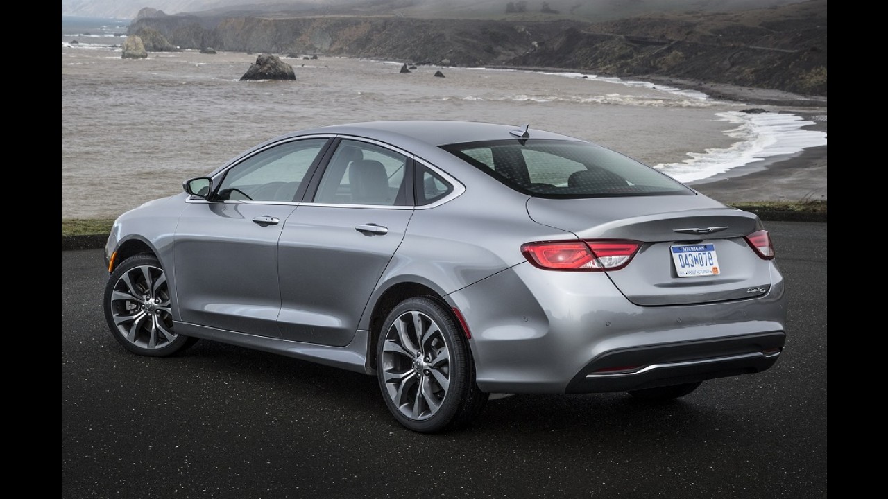 México: novo Chrysler 200 com câmbio de nove marchas custa R$ 56 mil