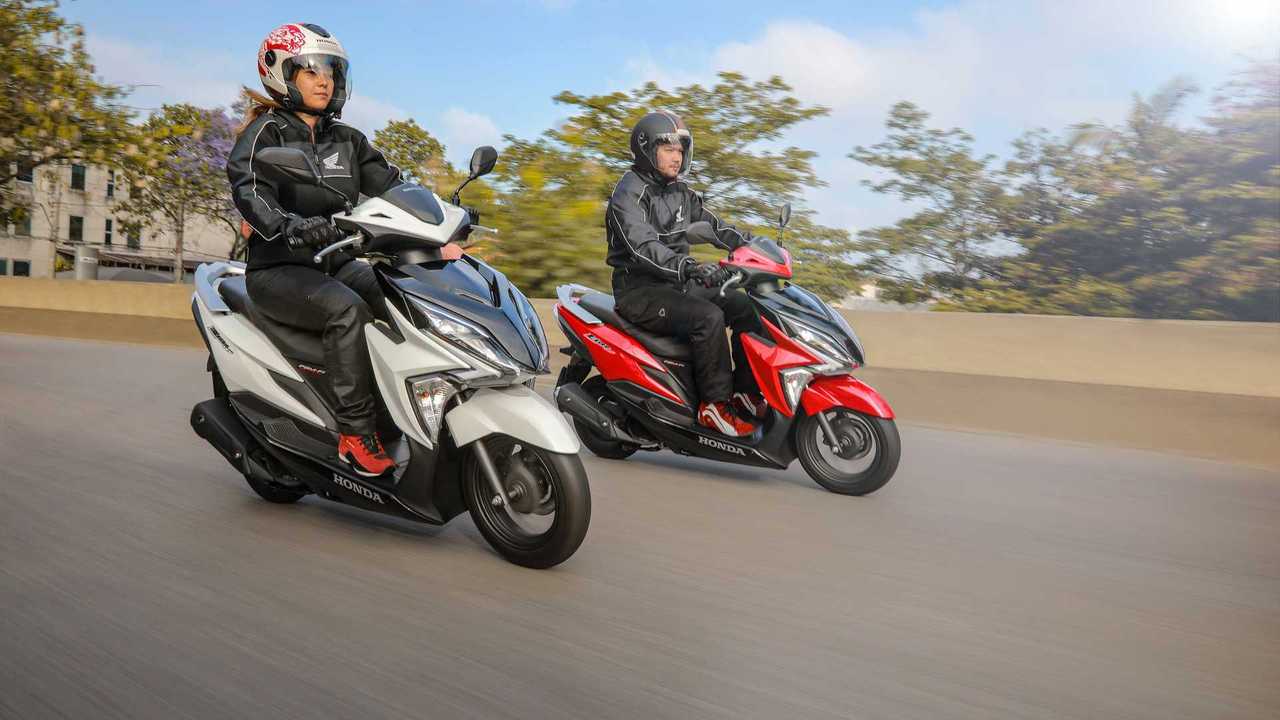 Honda Elite 125 2022 - Dupla em movimento