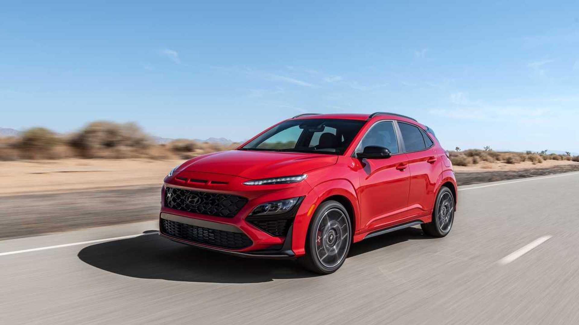 https://cdn.motor1.com/images/mgl/9YpXy/s1/2022-hyundai-kona-n-exterior-front-quarter.jpg