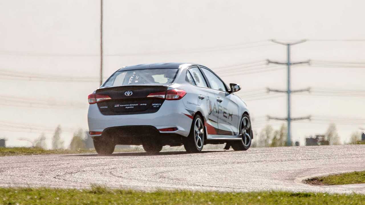 Ranking Autoblog: Toyota Yaris Sedán Apex