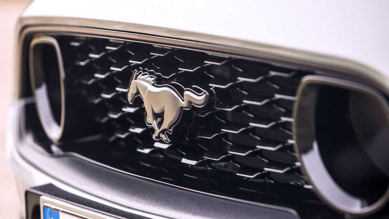 Foto - Ford Mustang Mach-E VS Mustang Mach-1, la prova