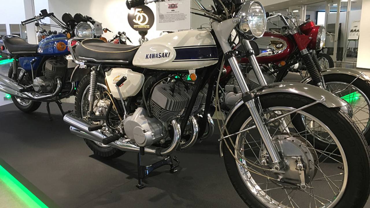 Another totally bonkers Kawasaki H2