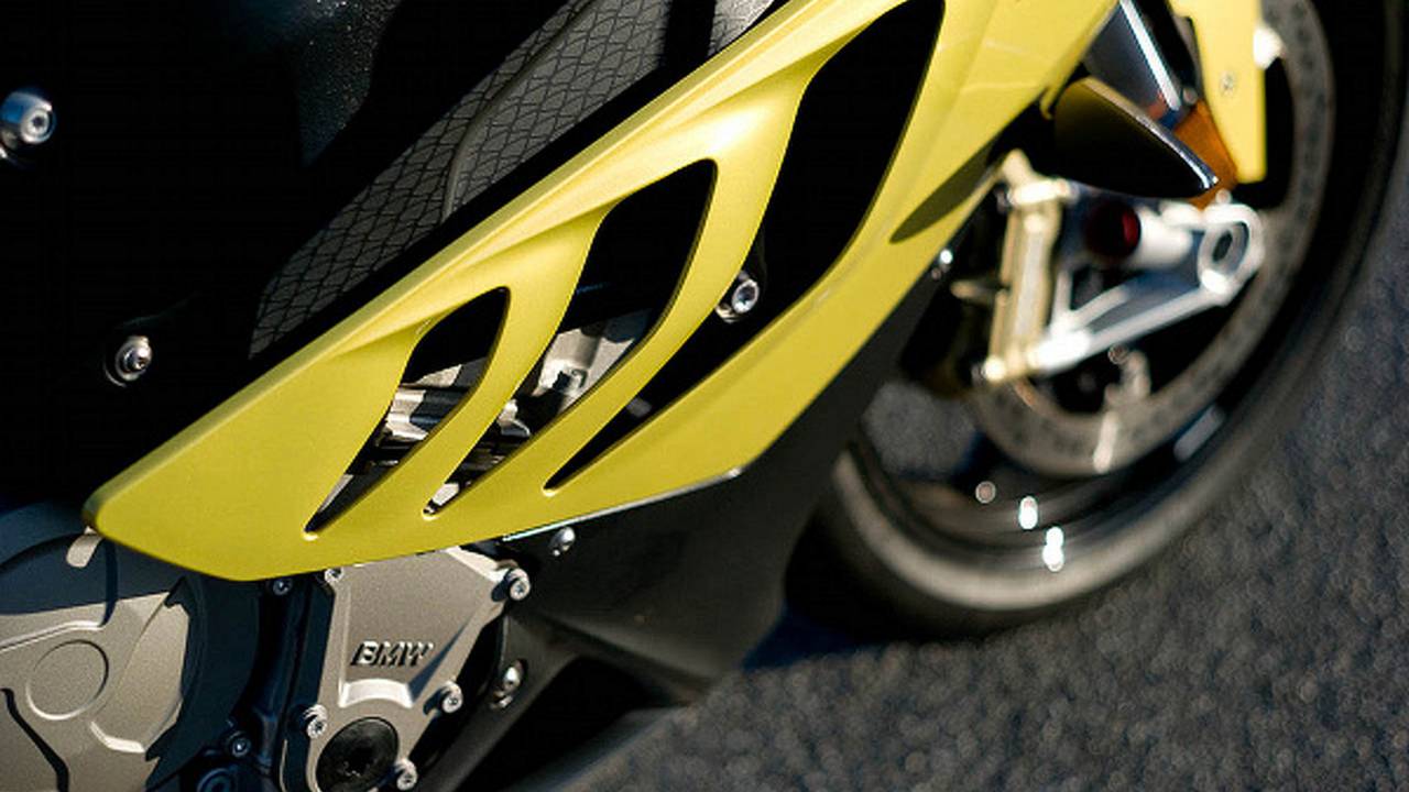 Why The 190 mph BMW S1000RR Would Make a Terrific First Motorcycle
