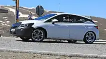 2019 Opel Astra facelift spy photo