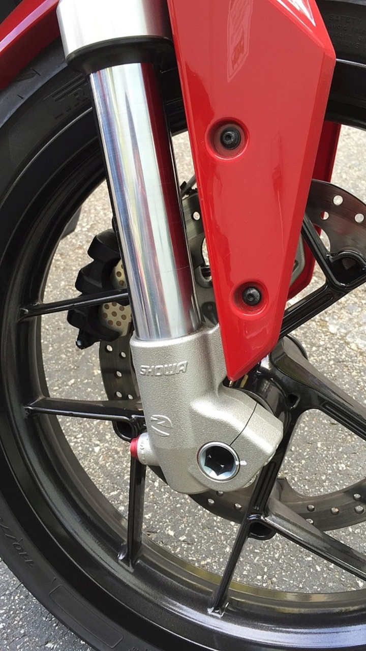 More Porsche Than Prius—2015 Zero SR Electric Motorcycle Review