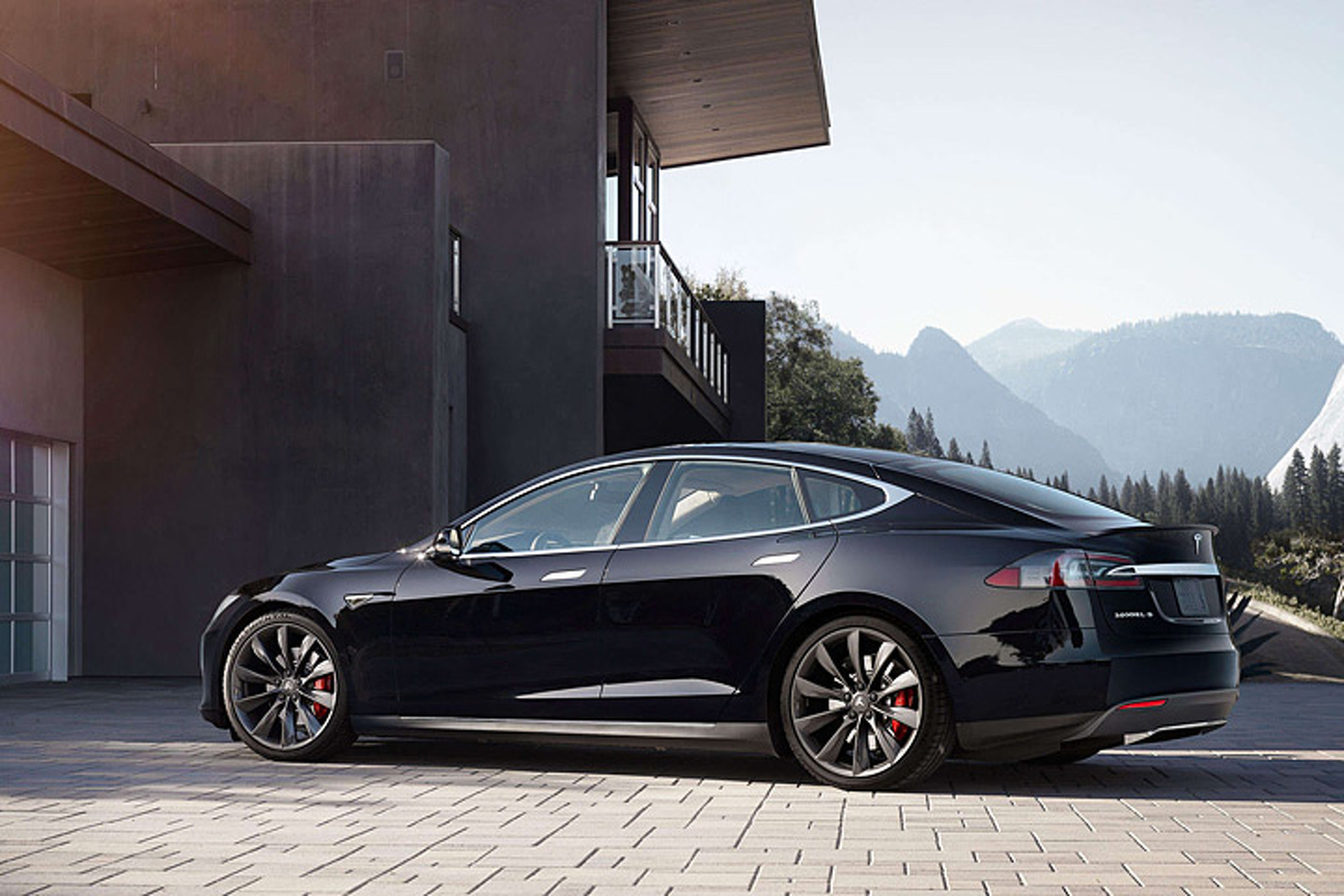 The Tesla Model S is Getting its Own Electric Racing Series