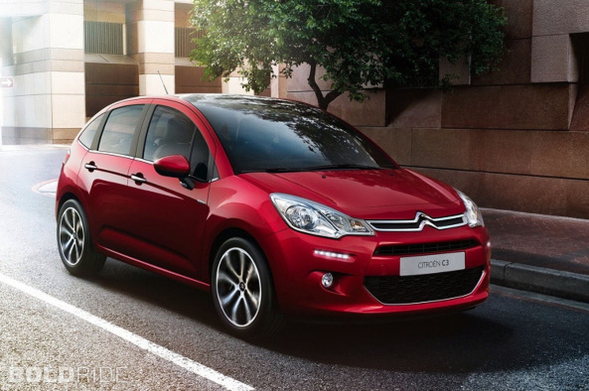 French Carmaker Peugeot Debuts New Air-Hybrid Powertrain