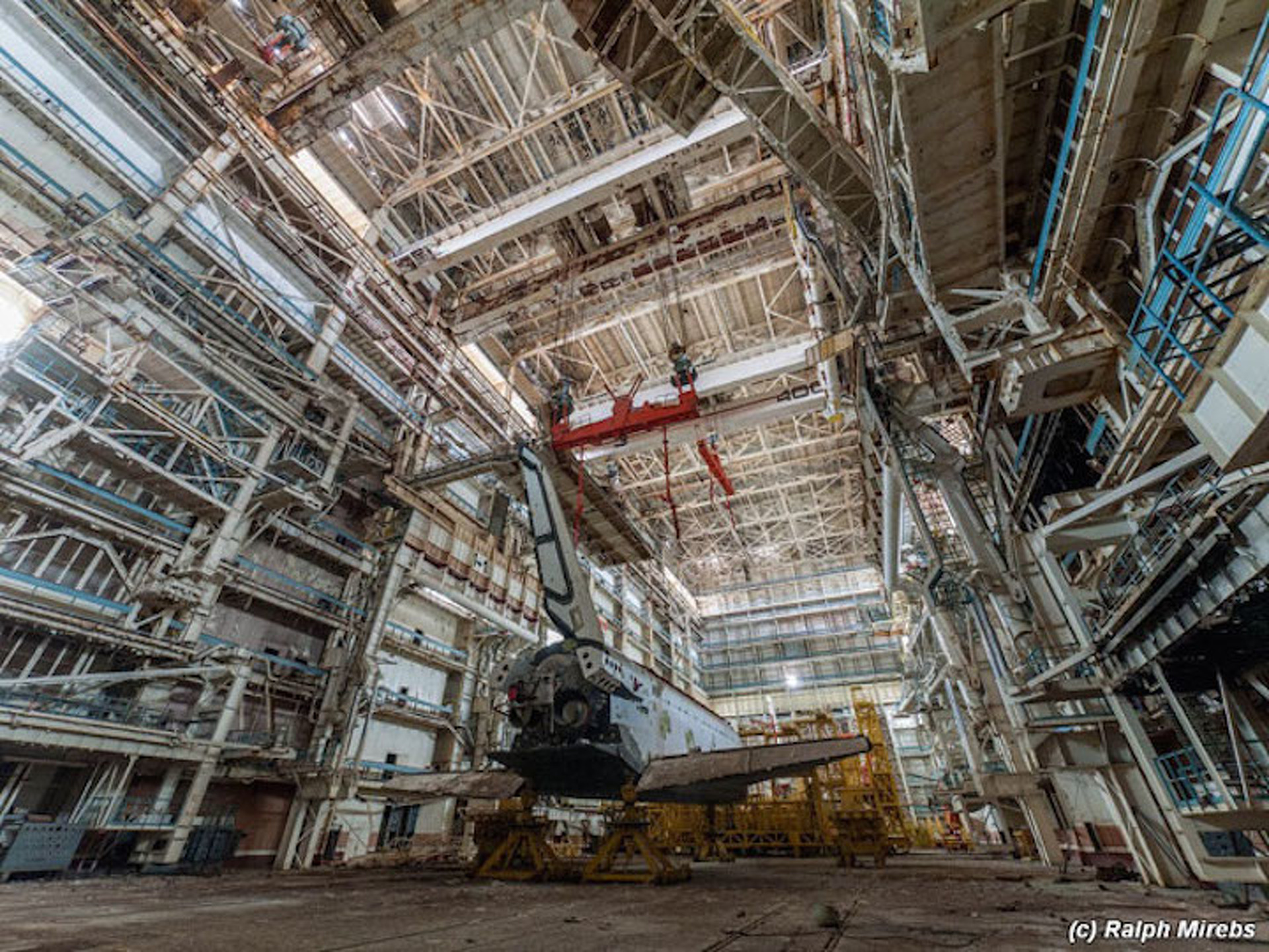This Abandoned Soviet Space Center Looks Like Something Out of a Movie