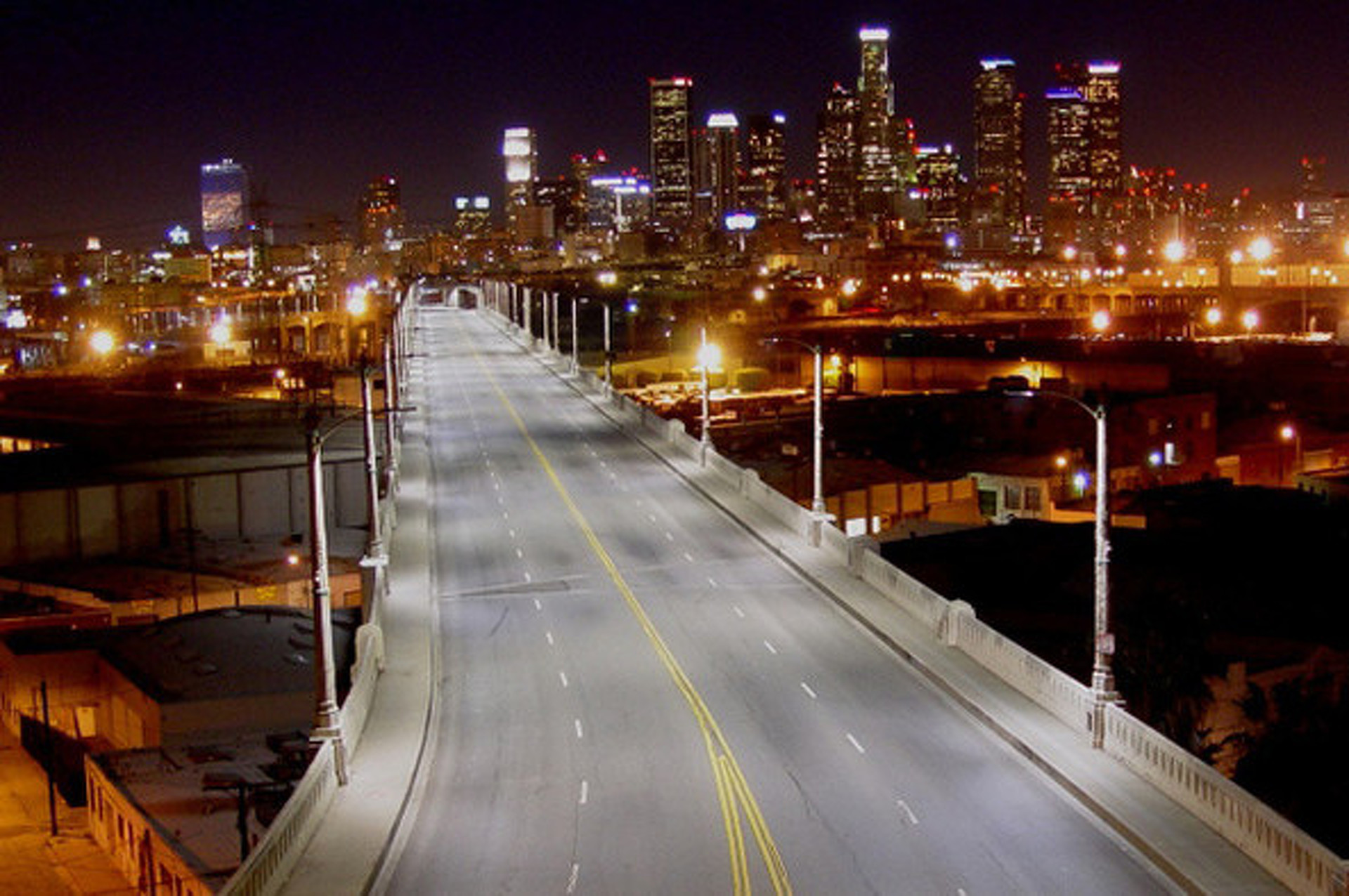 Will LED Streetlights Change the Way that We Drive at Night?
