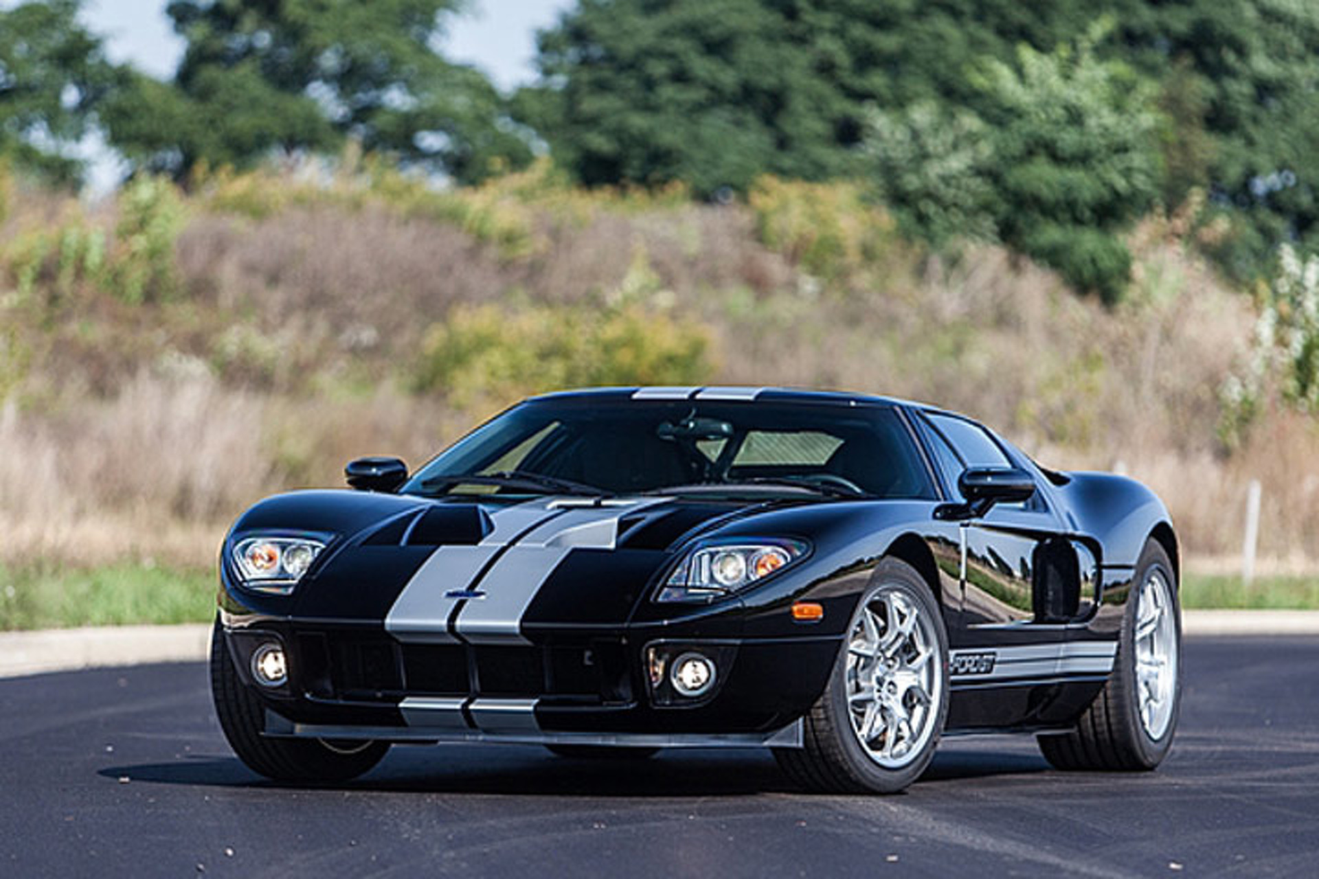 Rare Pair of Ford GTs Sell for $635K