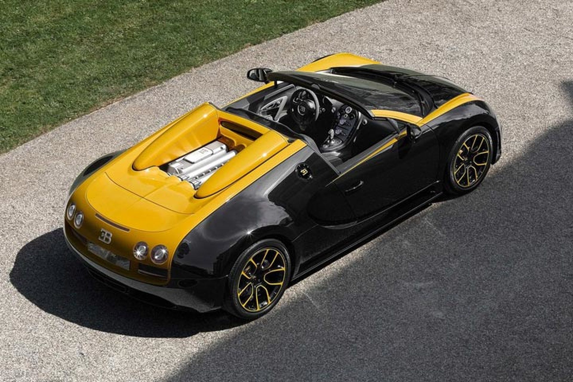 Bugatti Veyron 1 of 1 Proves they Aren't Done Yet: Pebble Beach