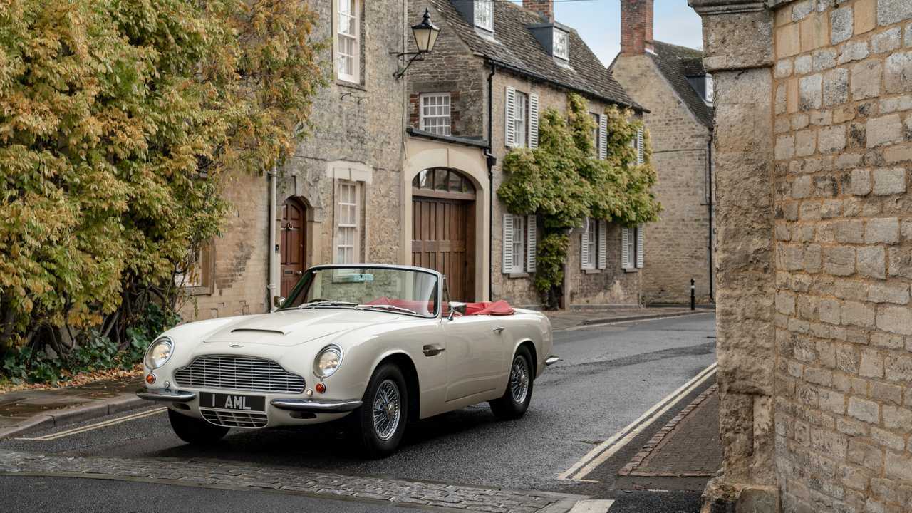 Aston Martin DB6 Электрическое рулевое колесо
