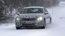 Volkswagen Passat 2019, le foto spia del restyling