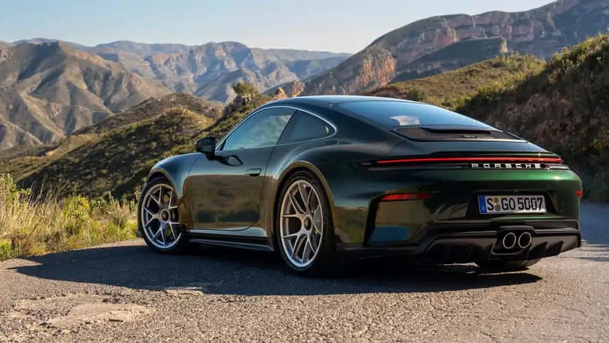 2025-porsche-911-gt3-review.webp