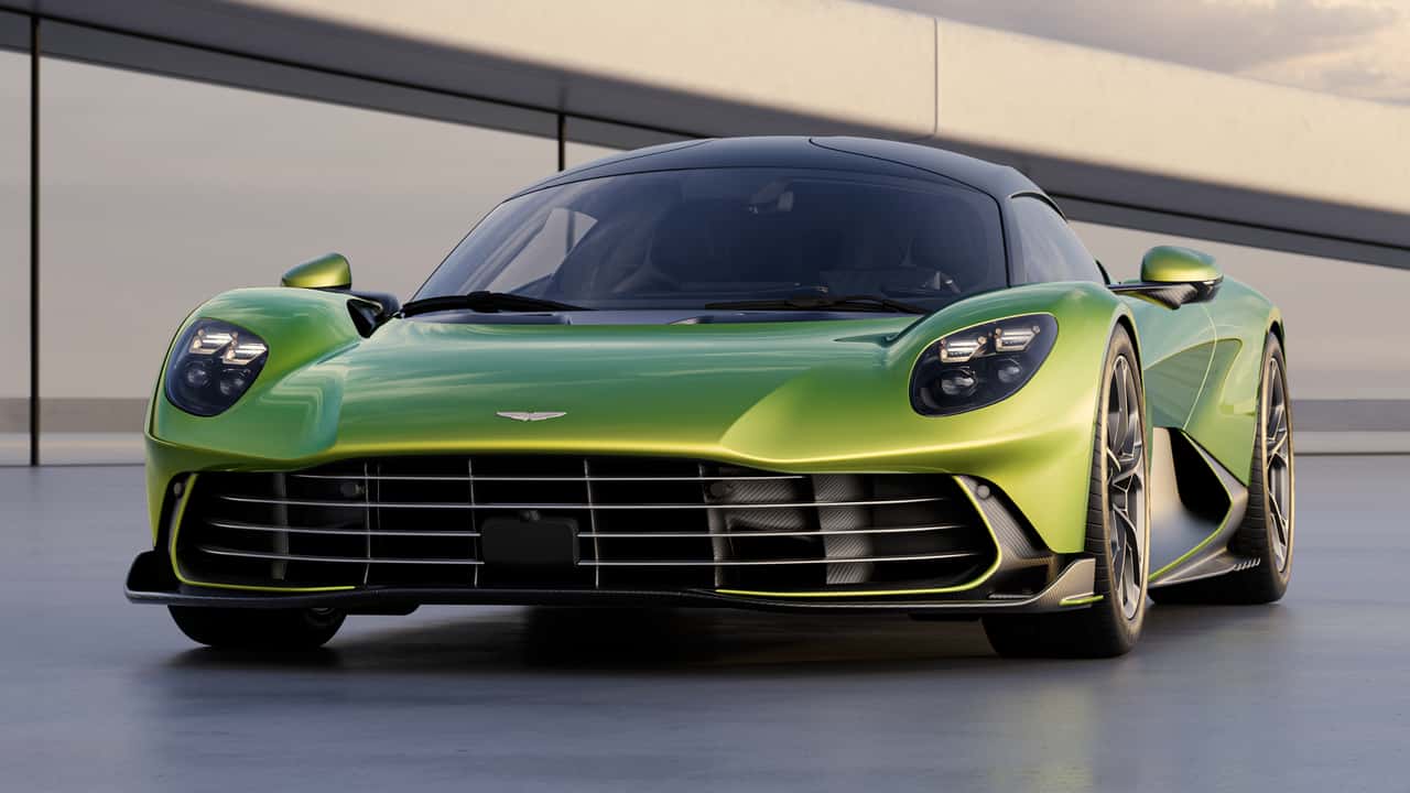 Aston Martin Valhalla Spider zadebiutuje prawdopodobnie w listopadzie