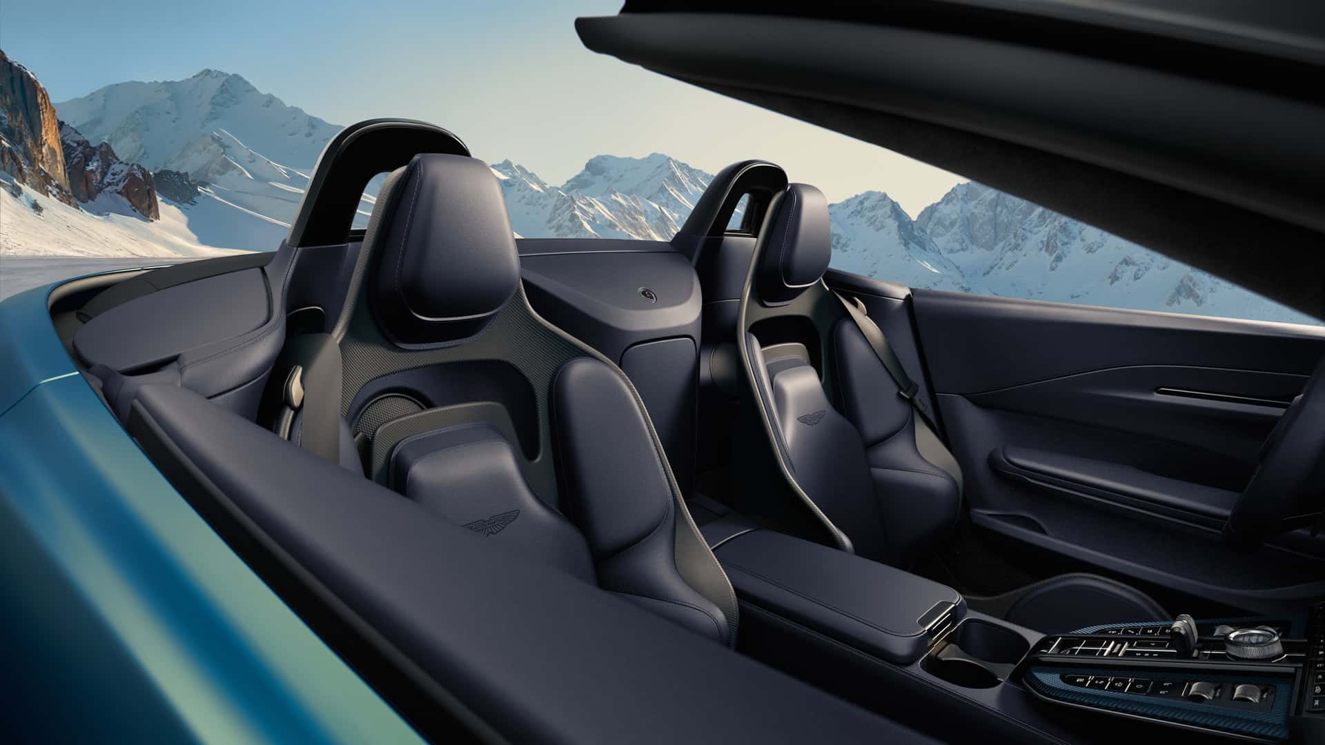 2026 애스턴 마틴 밴티지 로드스터 2026 애스턴 마틴 밴티지 로드스터