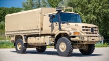 Mercedes Arocs und Zetros in Militär-Ausführung