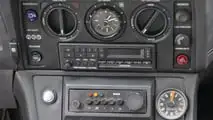 BMW 733 (E23) Haute sécurité