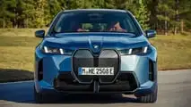BMW iX xDrive60 (2025)