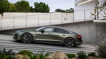 Audi RS e-tron GT performance (2024)