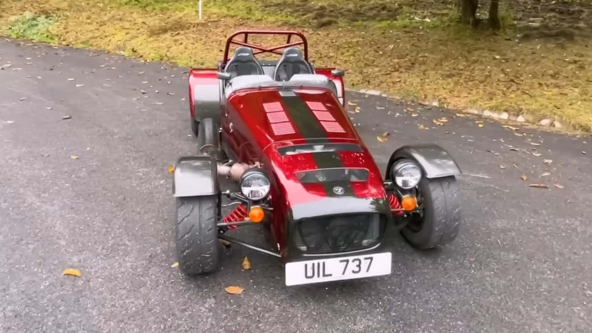 Caterham Seven 485: prova, final edition, motore 2.0 Ford, 228 CV