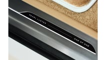 Range Rover SV Pearl Luster