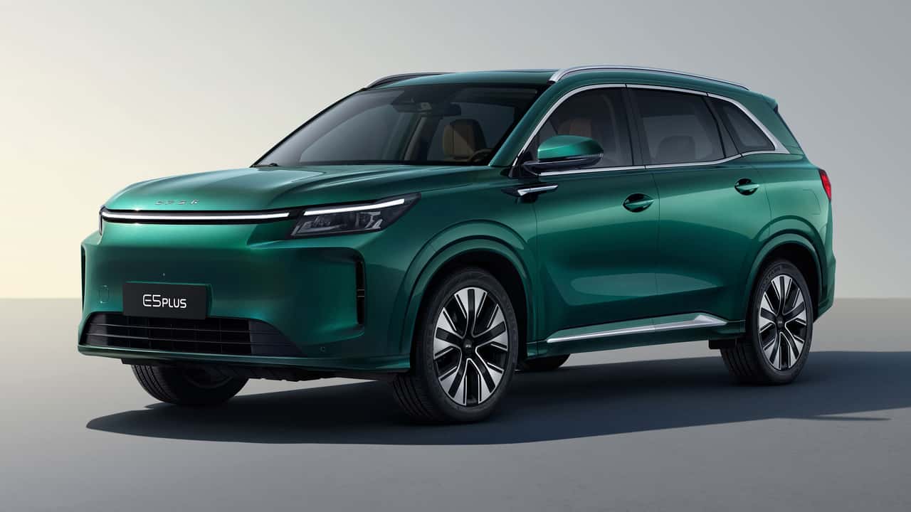 Il nuovo SUV ibrido da 7 posti e 214 CV fa 0-100 in 8 secondi
