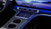 Mercedes C-Klasse EQ (2026): Die Mittelkonsole mit zwei Handy-Ladeschalen