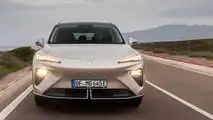 MGS6 EV (2026) in Stratford Gold: Das Exterieur