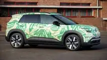 Versão da série VW ID Cross disfarçada em fotos de fábrica (2026)