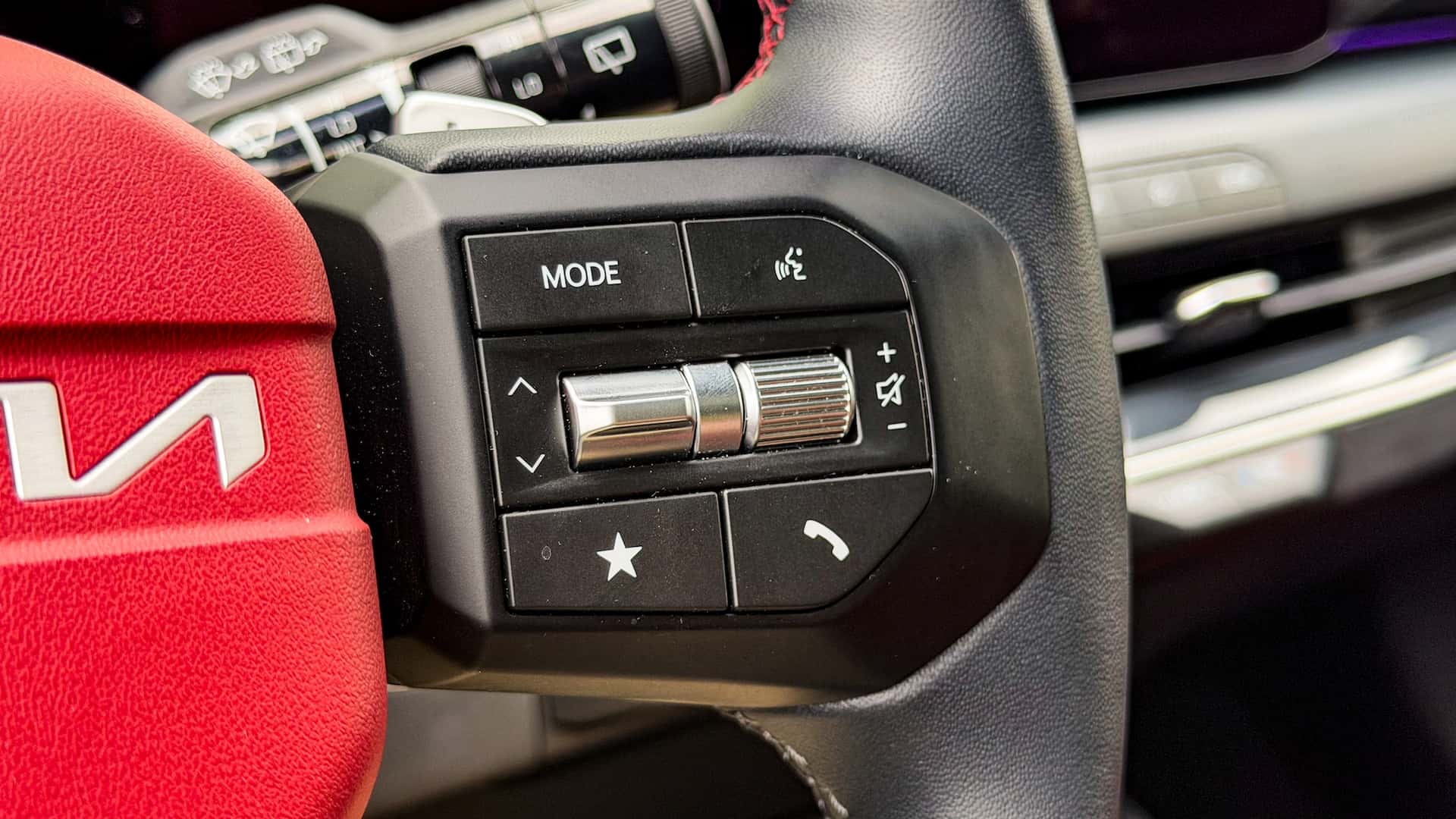 https://cdn.motor1.com/images/mgl/9m8RQ1/s1/2026-kia-k4-hatchback-review.jpg