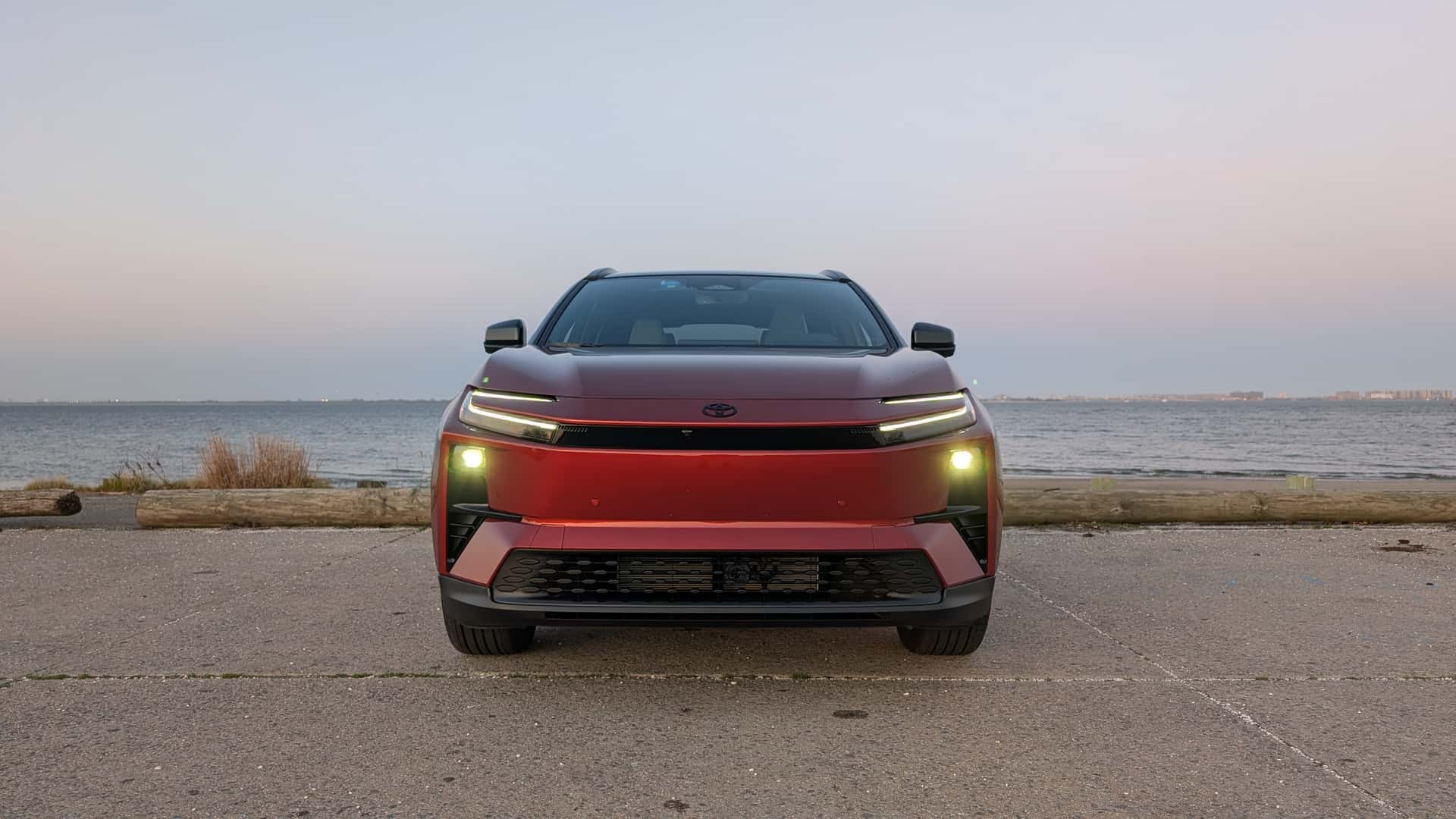 Toyota Sorprende en el Mercado de Vehículos Eléctricos: Ventas se Duplican Este Año