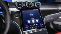 Mercedes Classe C restyling, gli interni e il bagagliaio