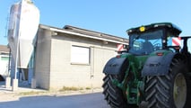 Come rendere sicuri fienili e depositi agricoli per mezzi e materiali