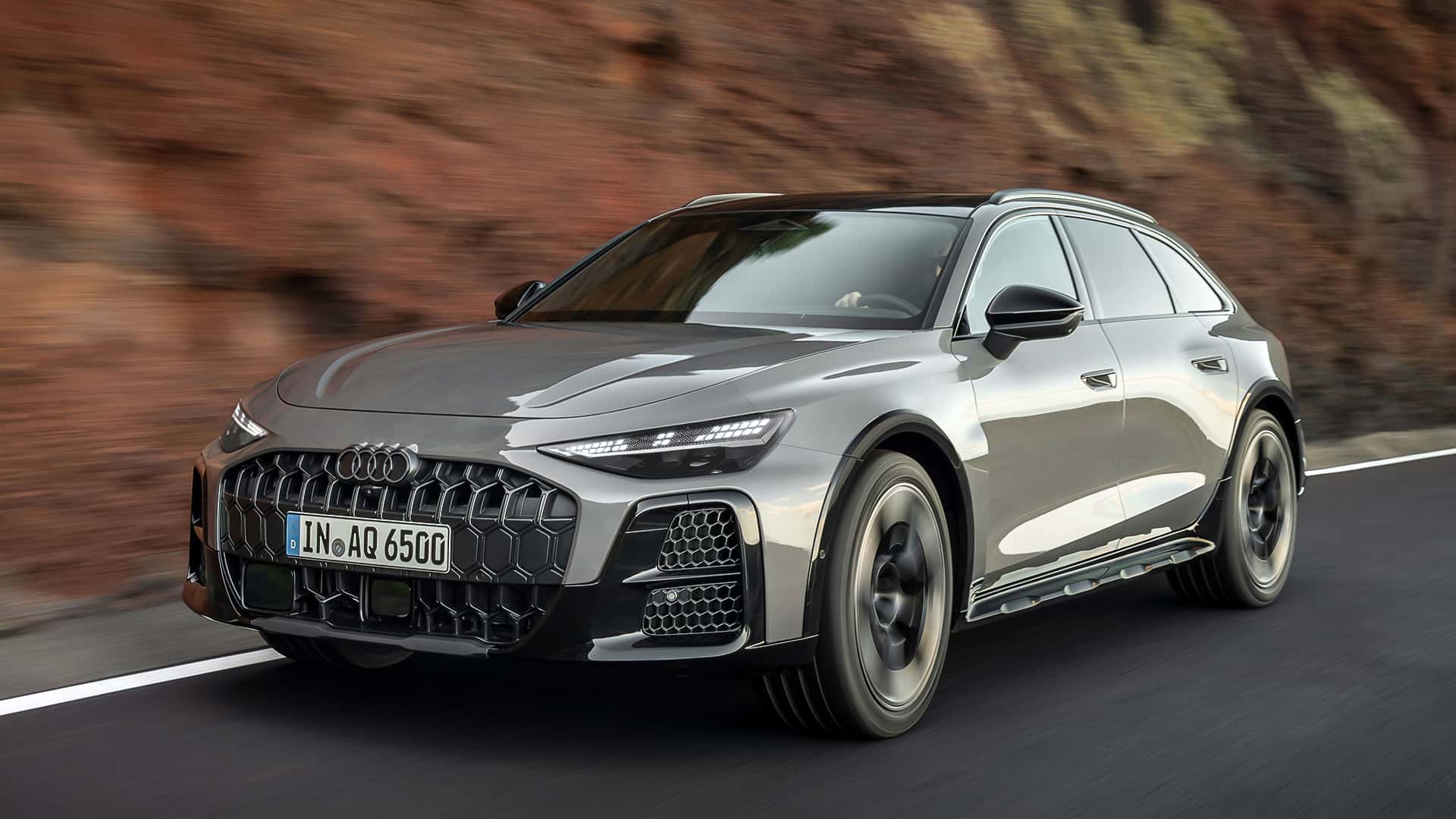 https://cdn.motor1.com/images/mgl/9m8zAv/s1/audi-a6-allroad-2026.jpg