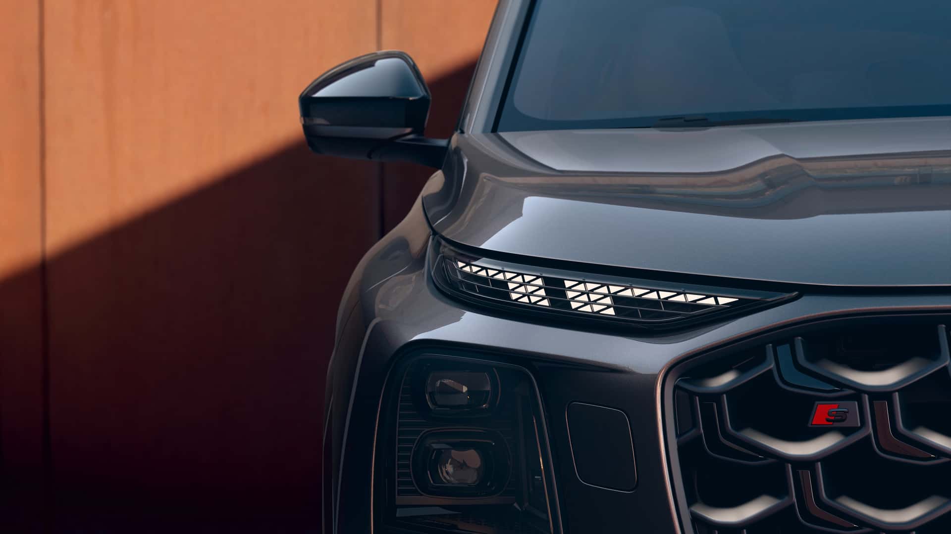https://cdn.motor1.com/images/mgl/9m8zom/s1/2027-audi-sq7.jpg