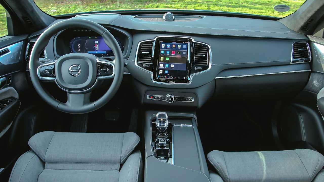 Volvo XC90 T8 AWD Plug-in Hybrid (2022) im Test
