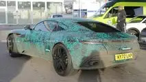 Foto espía del Aston Martin DB12