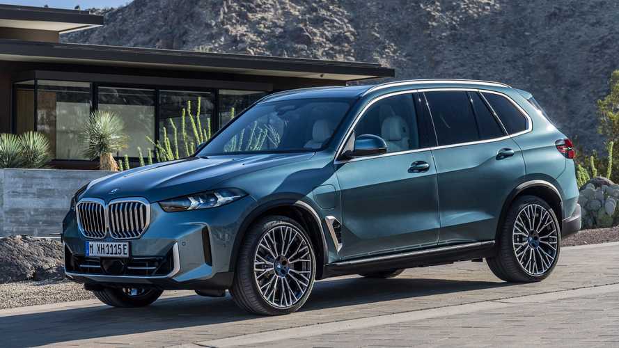 https://cdn.motor1.com/images/mgl/9mBzVg/s4/2023-bmw-x5.jpg