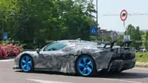 Ferrari SF90 LM, le foto spia