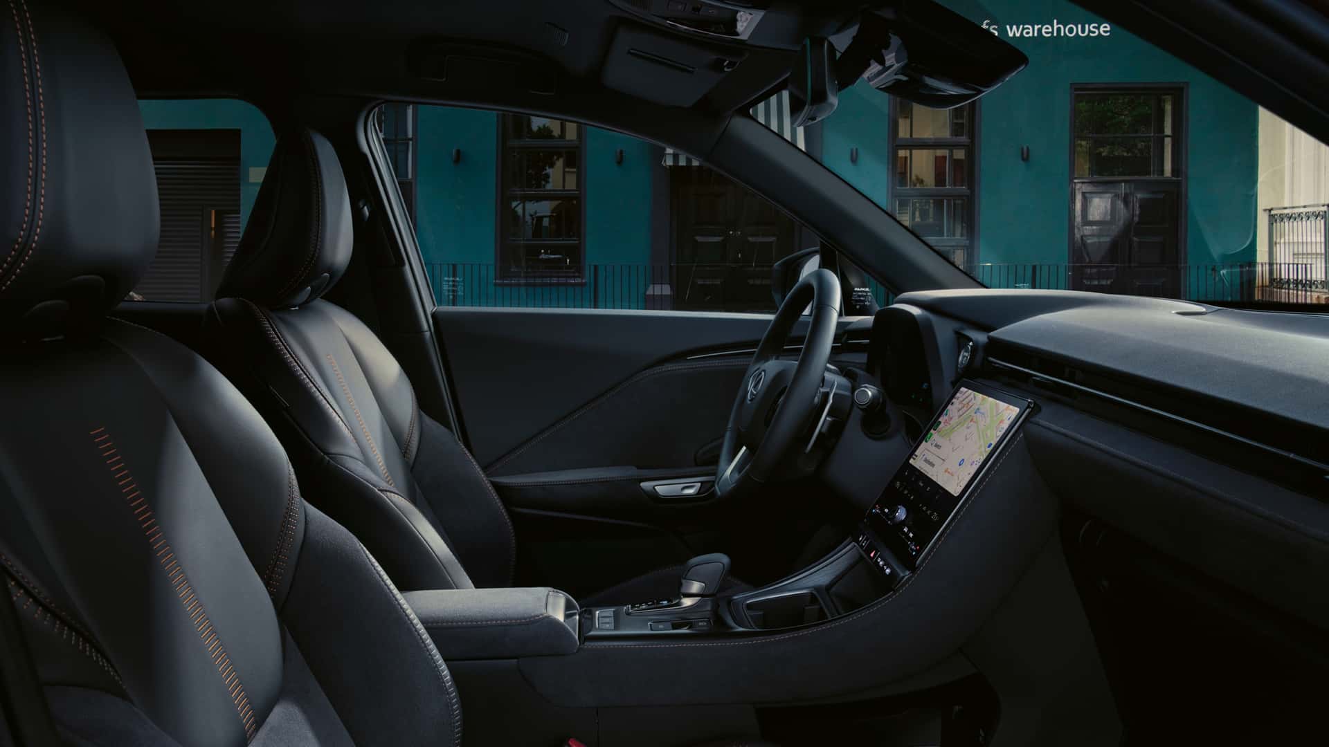 https://cdn.motor1.com/images/mgl/9mNKem/s1/foto---lexus-lbx-2023-photogallery---immagini.jpg