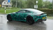 Aston Martin Vantage Casus Fotoğrafları