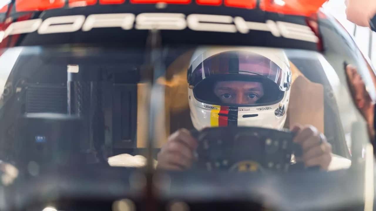 sebastian-vettel-tests