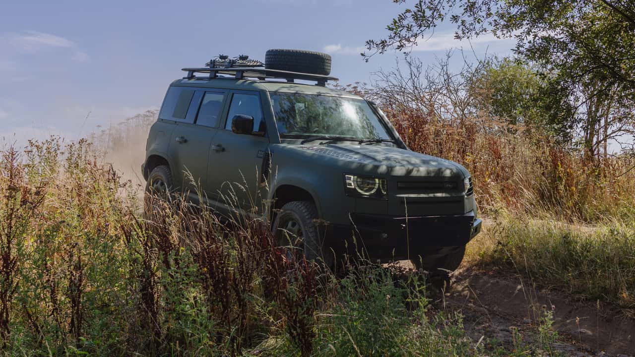 Land Rover Defender Wolf II